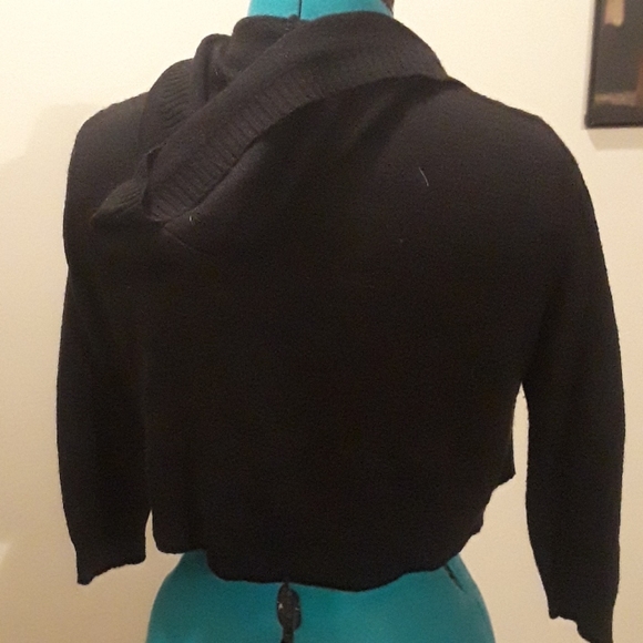 Cardigan - Picture 2 of 2